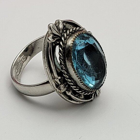 Vintage Whiting And Davis BAG Blue Crystal Cocktail Ring Size 7.5 Silver Tone - Picture 2 of 9